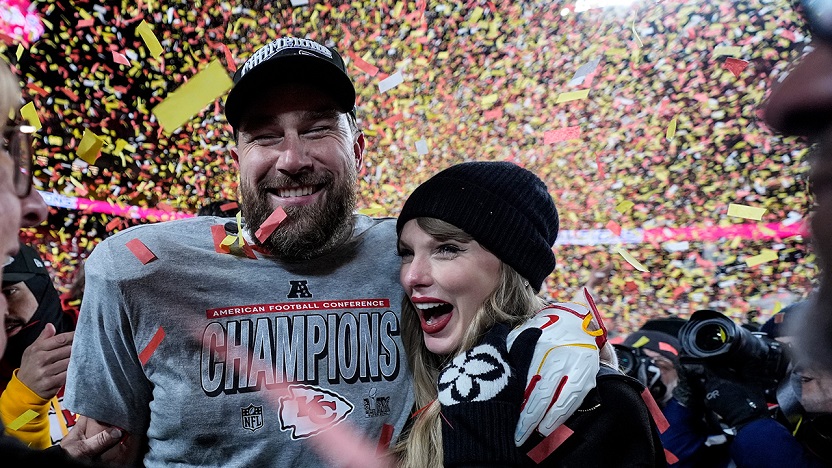 Travis Kelce, ailier rapproché de la NFL, a annoncé ses fiançailles avec Taylor Alison Swift